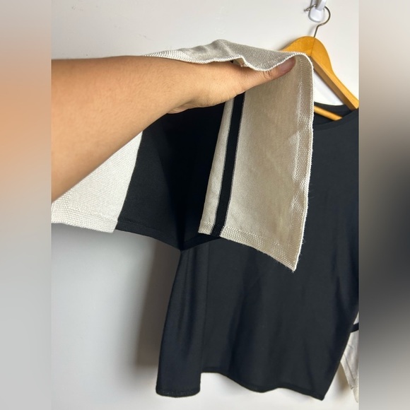 Eileen Fisher Black and White Crew Neck Sweater Sz M - Picture 4 of 9